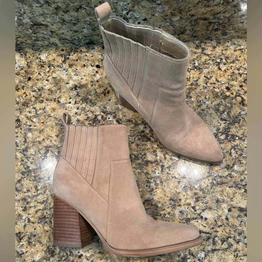 Stylish Marc Fisher Tan Ankle Boots for Women - 6.5